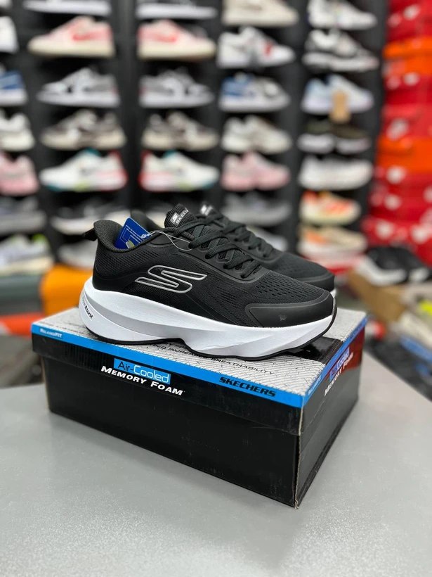 کتونی اسکیچرز هایپر برست / skechers Hyper Burst / ساخت ویتنام وارداتی / سایز۳۷ الی ۴۰ / فروش تکی و عمده / ضمانت کیفیت کالا