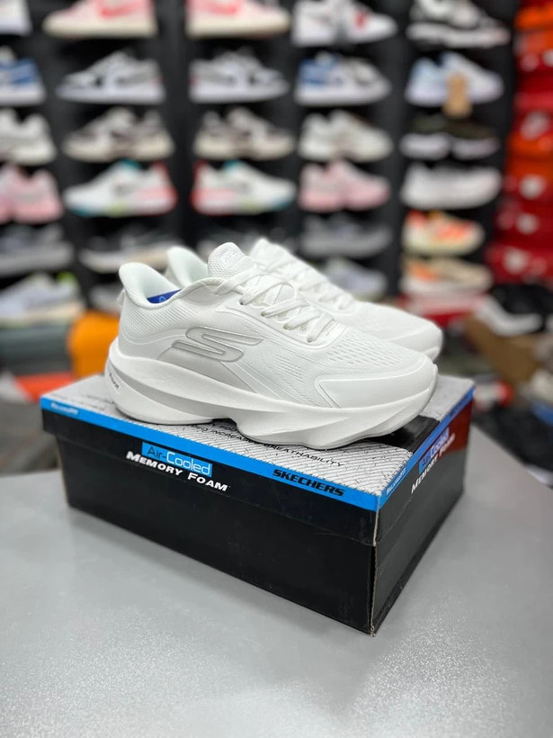 کتونی اسکیچرز هایپر برست / skechers Hyper Burst / ساخت ویتنام وارداتی / سایز۳۷ الی ۴۰ / فروش تکی و عمده / ضمانت کیفیت کالا