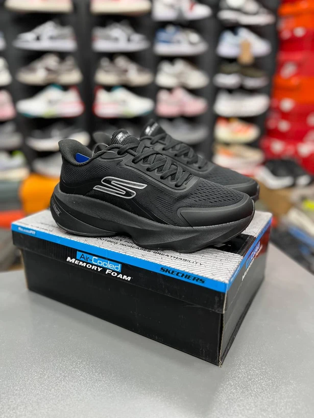 کتونی اسکیچرز هایپر برست / skechers Hyper Burst / ساخت ویتنام وارداتی / سایز۳۷ الی ۴۰ / فروش تکی و عمده / ضمانت کیفیت کالا