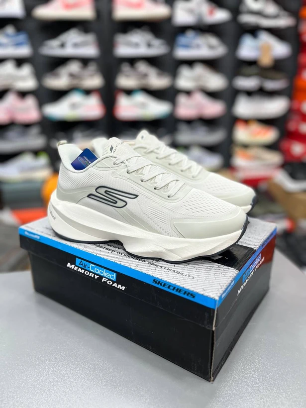 کتونی اسکیچرز هایپر برست / skechers Hyper Burst / ساخت ویتنام وارداتی / سایز۳۷ الی ۴۰ / فروش تکی و عمده / ضمانت کیفیت کالا