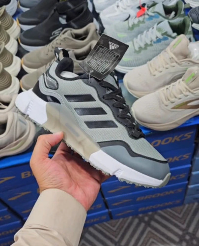 کتونی ادیداس / Adidas Clima / ساخت ویتنام وارداتی / سایز ۴۰ الی ۴۵ / ضمانت کیفیت کالا / فروش به صورت تک و عمده