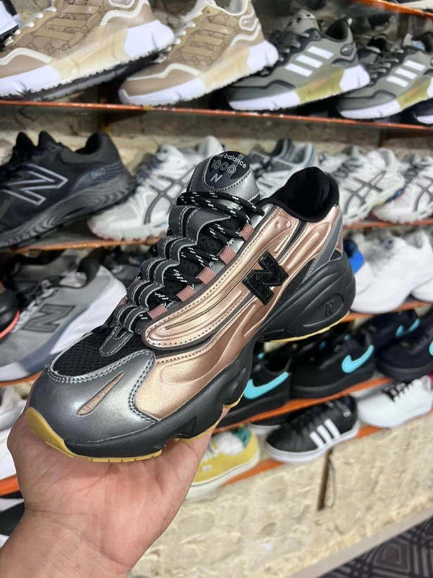 کتونی نیوبالانس ۱۰۰۰/ Newbalance1000 / ساخت ویتنام وارداتی / سایز ۴۰ تا ۴۵ / فروش تکی و عمده / ضمانت کیفیت کالا