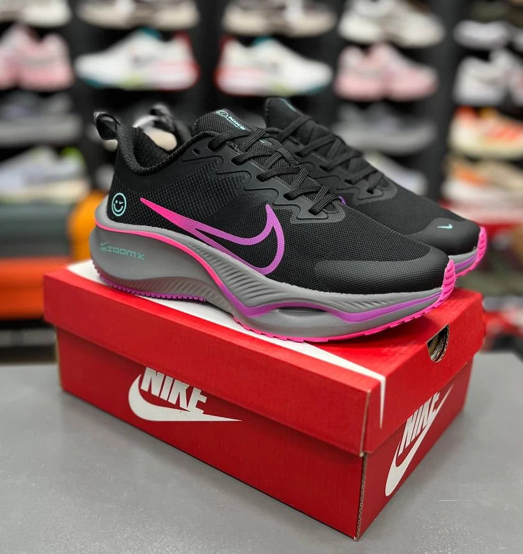 کتونی نایک زوم ایکس لبخندی / Nike Zoom X / ساخت ویتنام وارداتی / سایز ۳۷ تا ۴۰ / فروش تکی و عمده / ضمانت کیفیت کالا