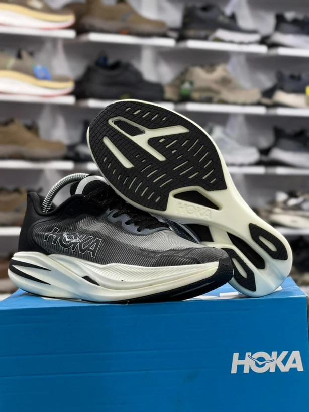کتونی هوکا کربن دار ماچ ایکس HOKA Mach X 2 / 2 / ساخت ویتنام وارداتی / سایز ۴۰ الی ۴۵ / ضمانت کیفیت کالا