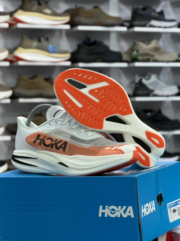 کتونی هوکا کربن دار ماچ ایکس HOKA Mach X 2 / 2  / ساخت ویتنام وارداتی / سایز ۴۰ الی ۴۵ / ضمانت کیفیت کالا