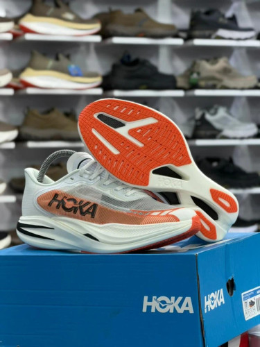 کتونی هوکا کربن دار ماچ ایکس HOKA Mach X 2 / 2 / ساخت ویتنام وارداتی / سایز ۴۰ الی ۴۵ / ضمانت کیفیت کالا