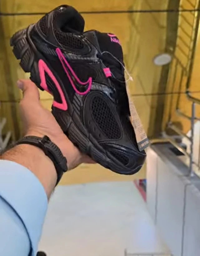 کتونی اسپرت نایک وی فایو کی ساخت ویتنام Nike v5k run سایز ۳۹ الی ۴۵ ضمانت کیفیت کالا فروش تکی و عمده مسترکوالیتی a درجه یک در رنگبندی مختلف