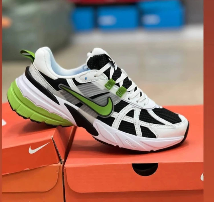 کتونی ست جذاب / نایک وی تو کی / Nike V2k Run /سایز40 الی۴۵ / ساخت ویتنام وارداتی / فروش تکی و عمده / ضمانت کیفیت کالا