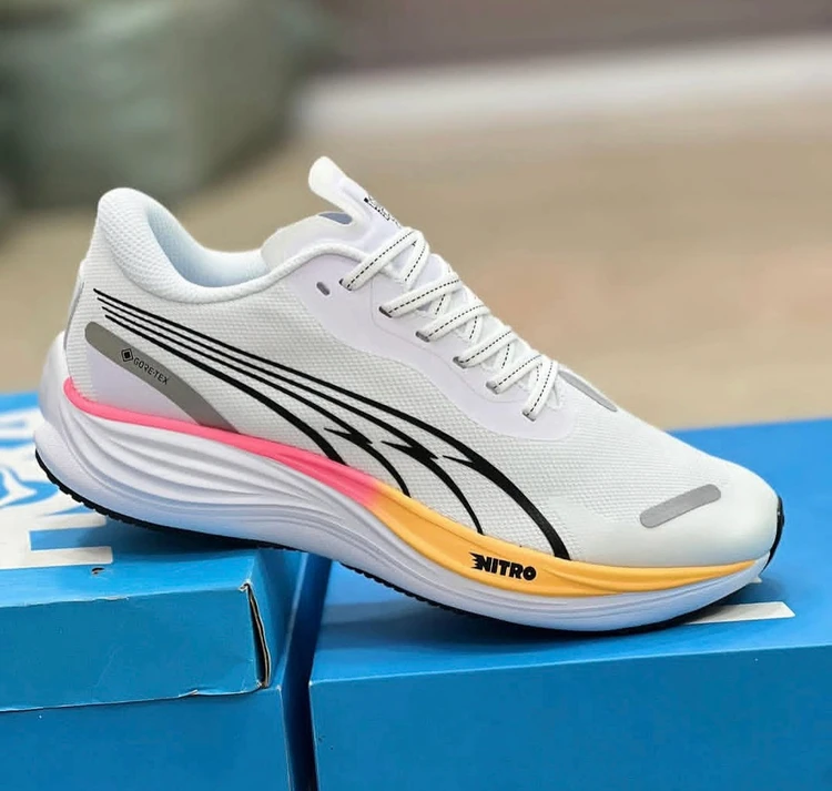 کتونی پوما نیترو گورتکس /  Puma ForeverRun NITRO Gore-Tex /  ساخت ویتنام وارداتی /  سایز۴۰ الی ۴۵ /  فروش تکی و عمده /  ضمانت کیفیت کالا