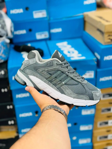 کتونی آدیداس فارماتون/ Adidas Pharmaton / وارداتی ساخت ویتنام / سایز ۴۰الی۴۵ / ضمانت اصالت کالا / بالاترین کیفیت مسترکوالیتی A / فروش تکی و عمده