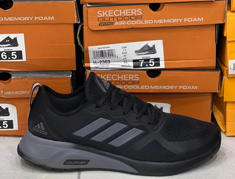 کتونی آدیداس کلود فوم / Adidas Cloudfoam/ ساخت ویتنام وارداتی/ تریل رانینگ / سایز ۳۷الی ۴۵ / فروش تکی و عمده / ضمانت اصالت کالا / بالاترین کیفیت درجه ۱