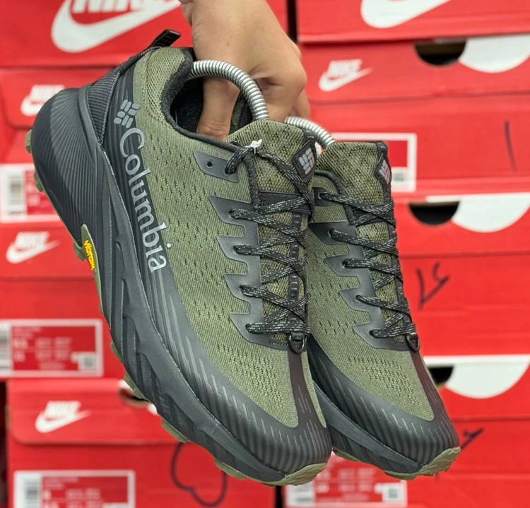 کتونی مسترکوالیتی کلمبیا /Columbia GORE-TEX Vietnam/سایز ۴۰ الی ۴۵ / ساخت ویتنام وارداتی /  زیره ویبرام رویه گورتکس /  ضمانت کیفیت کالا