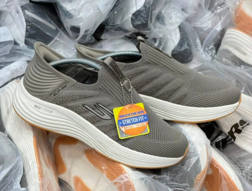 کتونی اسکیچرز اسلیپ اینزگو والک/Skechers GOwalk Slip-ins/ساخت ویتنام وارداتی فروش عمده و تک/سایز ۴۰ تا۴۵ ضمانت کیفیت کالا
