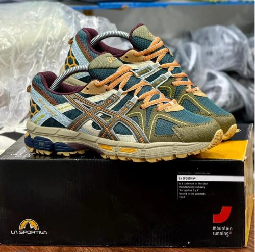 کتونی اسیکس کاهانا asics kahana 8 / ۸ / ساخت ویتنام وارداتی / سایز۴۰ الی ۴۵ / فروش تکی و عمده / ضمانت کیفیت کالا