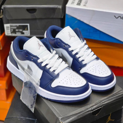 کتونی ویتنامی نایک ایر جردن 1 مسترکوالیتیAدرجه ۱/سایز۳۷ ۳۸ ۳۹ ۴۰/Nike Air Jordan 1/ ساخت ویتنام وارداتی/فروش تکی و عمده/ضمانت اصالت کالا