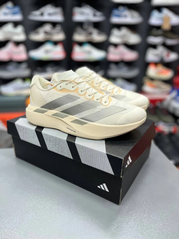 کتونی آدیداس آدیزیرو / Adidas Adizero EVO SL/ ساخت ویتنام وارداتی / سایز 40 الی ۴۵ / ضمانت کالا / فروش تکی و عمده / بالاترین کیفیت مسترکوالیتی A