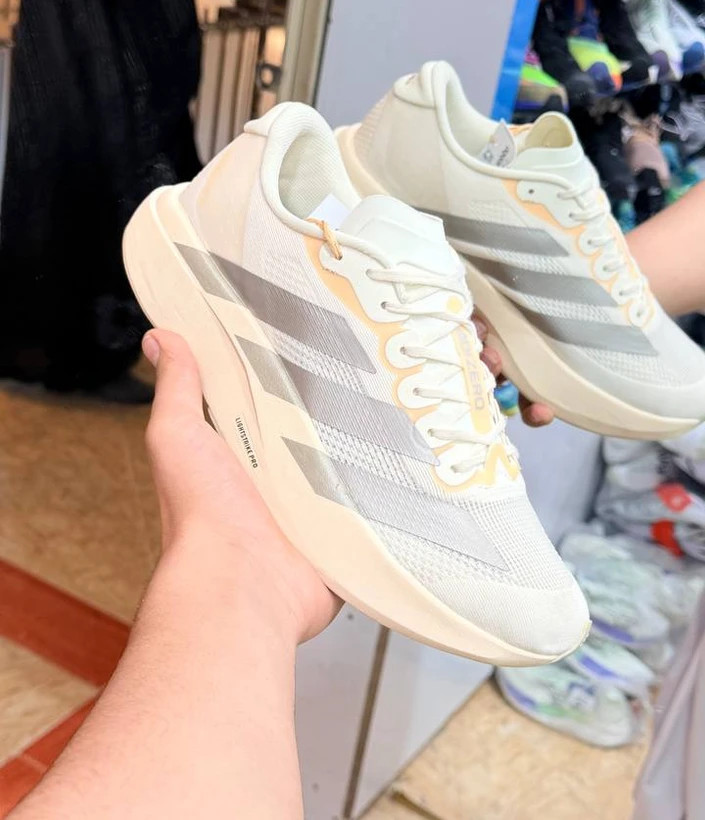 کتونی آدیداس آدیزیرو / Adidas Adizero EVO SL/ ساخت ویتنام وارداتی / سایز 40 الی ۴۵ / ضمانت کالا / فروش تکی و عمده / بالاترین کیفیت مسترکوالیتی A