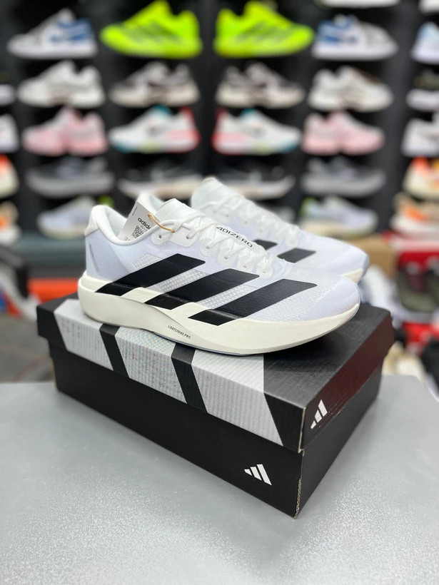 کتونی آدیداس آدیزیرو / Adidas Adizero EVO SL/ ساخت ویتنام وارداتی / سایز 40 الی ۴۵ / ضمانت کالا / فروش تکی و عمده / بالاترین کیفیت مسترکوالیتی A