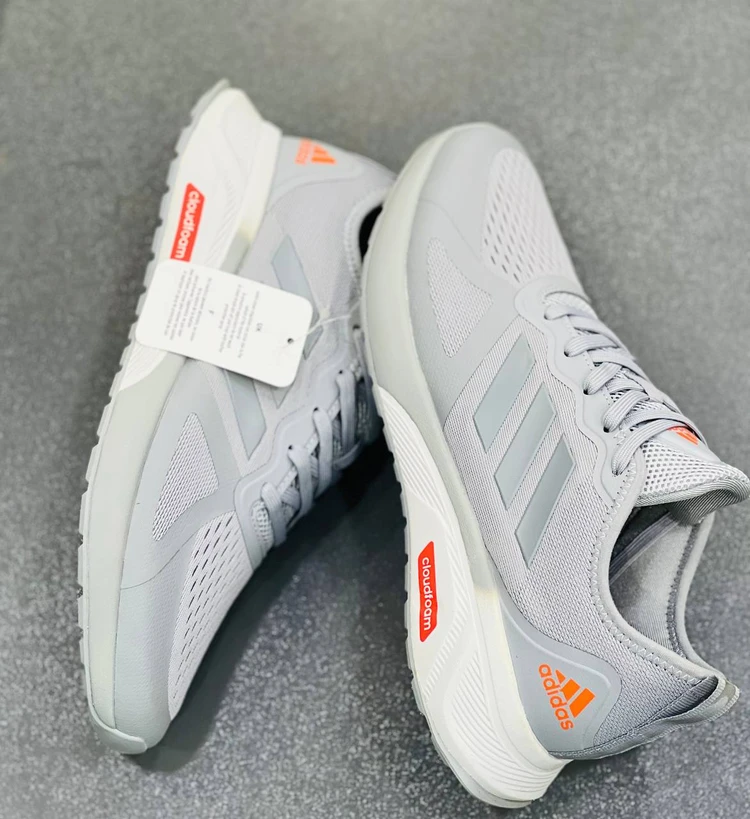 کتونی آدیداس کلود فوم / Adidas Cloudfoam/ ساخت ویتنام وارداتی/  تریل رانینگ / سایز ۴۰ الی ۴۵ / فروش تکی و عمده / ضمانت اصالت کالا / بالاترین کیفیت درجه ۱