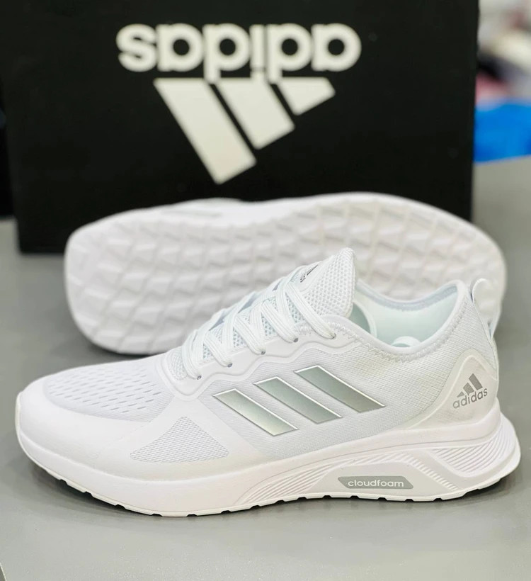 کتونی آدیداس کلود فوم / Adidas Cloudfoam/ ساخت ویتنام وارداتی/ تریل رانینگ / سایز ۴۰ الی ۴۵ / فروش تکی و عمده / ضمانت اصالت کالا / بالاترین کیفیت درجه ۱