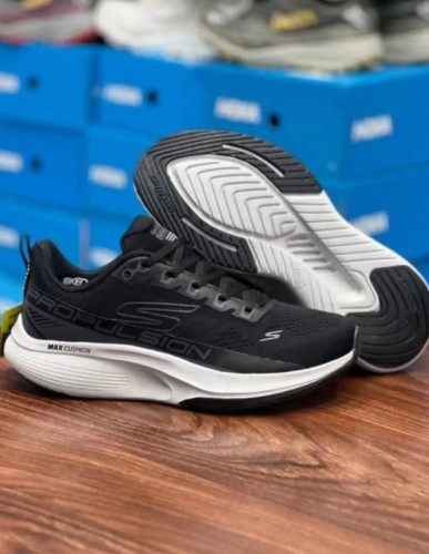 کتونی اسکیچرز مکس کوشن پروپالشن / Skechers Max Cushioning Propulsion / وارداتی ساخت ویتنام / سایز ۴۰ الی ۴۵ / فروش تکی و عمده / ضمانت و کیفیت کالا