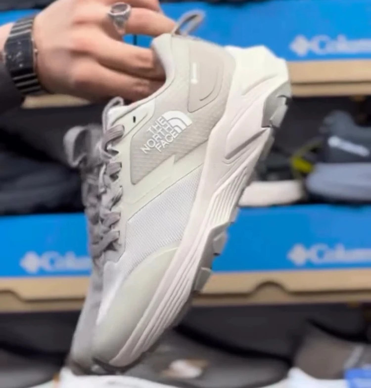 کتونی رانینگ نورث فیس آلتامسا ۵۰۰ / North Face Altamesa 500 / ساخت ویتنام وارداتی / سایز ۴۰ الی ۴۵ / ضمانت کیفیت کالا / فروش تکی و عمده