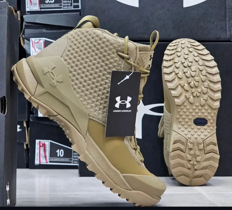 بوت آندرارمور / مدل هاورداون ضد آب / Under armor hovr / ساخت ویتنام وارداتی /  بالاترین کیفیت / سایز۴۰الی ۴۵ / فروش تکی و عمده / ضمانت کیفیت کالا /
