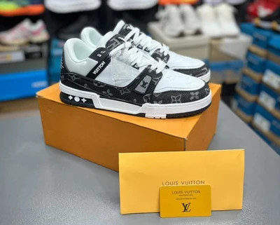 کتونی لویی ویتون الوی ترینرلو مسترکوالیتیLouis Vuitton LV Trainer Low ساخت ویتنام وارداتی سایز۴۰ الی ۴۵فروش تکی و عمده ضمانت کیفیت کالا