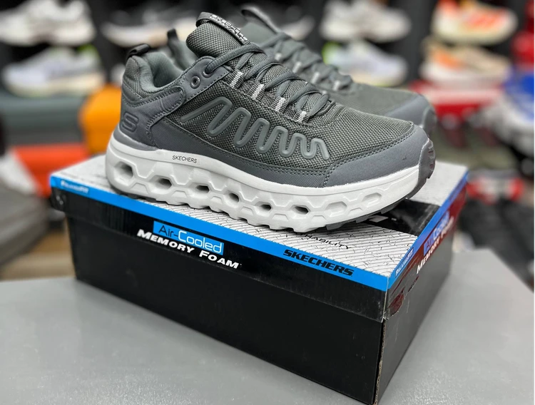 کتونی اسکیچرز گو والک مسترکوالیتی / Skechers Go Walk / ساخت ویتنام وارداتی / سبک و طبی و راحت / سایز۴۰ الی ۴۵ / فروش تکی و عمده / ضمانت اصالت کالا / بالاترین کیفیت درجه ۱