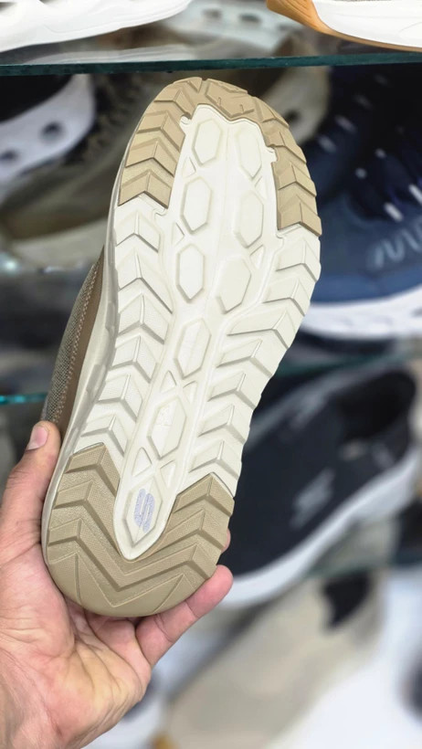 کتونی اسکیچرز گو والک مسترکوالیتی / Skechers Go Walk / ساخت ویتنام وارداتی / سبک و طبی و راحت / سایز۴۰ الی ۴۵ / فروش تکی و عمده / ضمانت اصالت کالا / بالاترین کیفیت درجه ۱