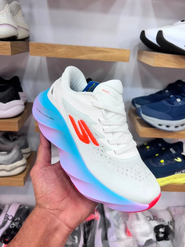 کتونی مسترکوالیتی اسکیچرز هایپر برست کربن / skechers Hyper Burst carbon / ساخت ویتنام وارداتی / سایز ۳۶ الی ۴۰ / فروش تکی و عمده / ضمانت کیفیت کالا
