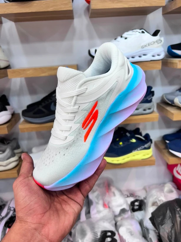 کتونی مسترکوالیتی اسکیچرز هایپر برست کربن / skechers Hyper Burst carbon / ساخت ویتنام وارداتی / سایز ۳۶ الی ۴۰ / فروش تکی و عمده / ضمانت کیفیت کالا