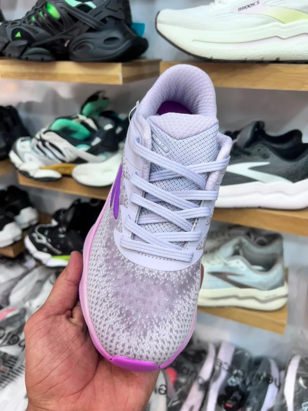 کتونی مسترکوالیتی اسکیچرز هایپر برست کربن / skechers Hyper Burst carbon / ساخت ویتنام وارداتی / سایز ۳۶ الی ۴۰ / فروش تکی و عمده / ضمانت کیفیت کالا