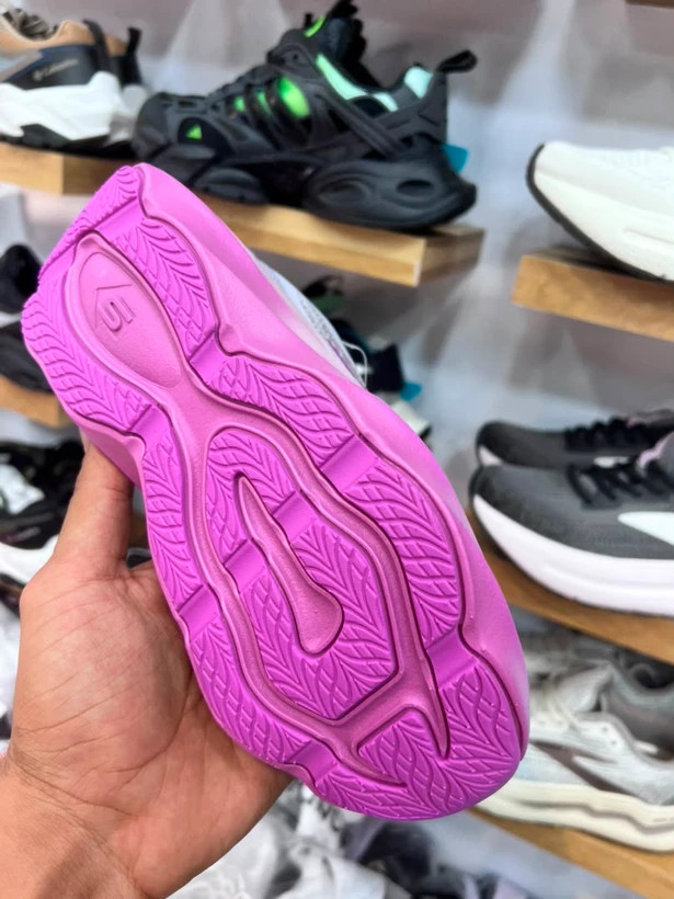 کتونی مسترکوالیتی اسکیچرز هایپر برست کربن / skechers Hyper Burst carbon / ساخت ویتنام وارداتی / سایز ۳۶ الی ۴۰ / فروش تکی و عمده / ضمانت کیفیت کالا
