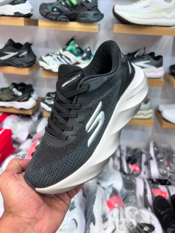 کتونی مسترکوالیتی اسکیچرز هایپر برست کربن / skechers Hyper Burst carbon / ساخت ویتنام وارداتی / سایز ۳۶ الی ۴۰ / فروش تکی و عمده / ضمانت کیفیت کالا