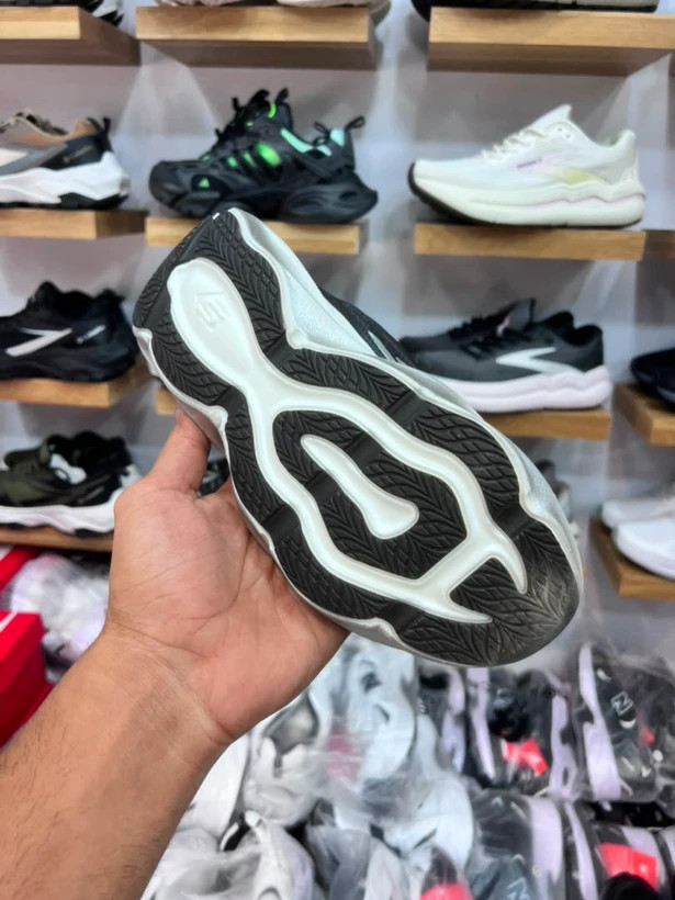 کتونی مسترکوالیتی اسکیچرز هایپر برست کربن / skechers Hyper Burst carbon / ساخت ویتنام وارداتی / سایز ۳۶ الی ۴۰ / فروش تکی و عمده / ضمانت کیفیت کالا