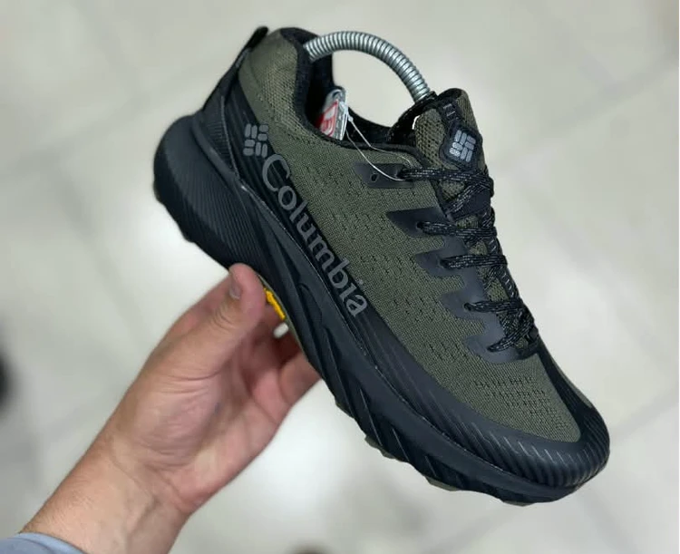 کتونی مسترکوالیتی کلمبیا /Columbia GORE-TEX Vietnam/سایز ۴۰ الی ۴۵ / ساخت ویتنام وارداتی / زیره ویبرام رویه گورتکس / ضمانت کیفیت کالا