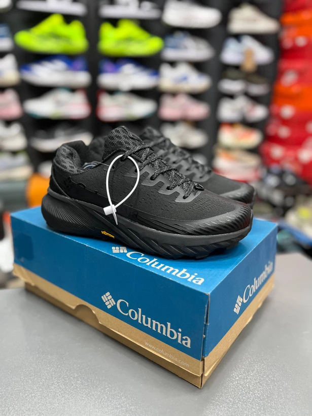کتونی مسترکوالیتی کلمبیا /Columbia GORE-TEX Vietnam/سایز ۴۰ الی ۴۵ / ساخت ویتنام وارداتی /  زیره ویبرام رویه گورتکس /  ضمانت کیفیت کالا