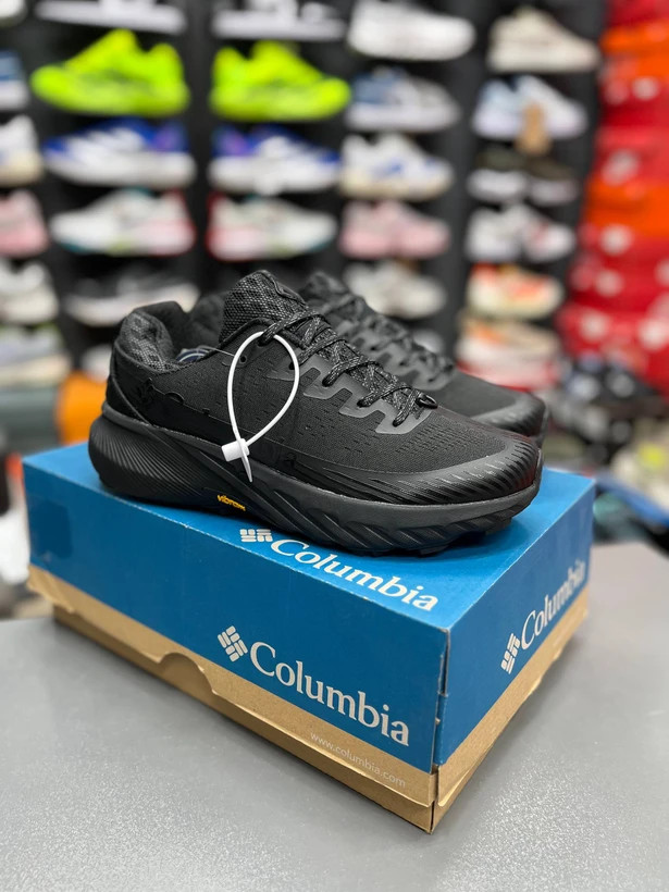 کتونی مسترکوالیتی کلمبیا /Columbia GORE-TEX Vietnam/سایز ۴۰ الی ۴۵ / ساخت ویتنام وارداتی / زیره ویبرام رویه گورتکس / ضمانت کیفیت کالا