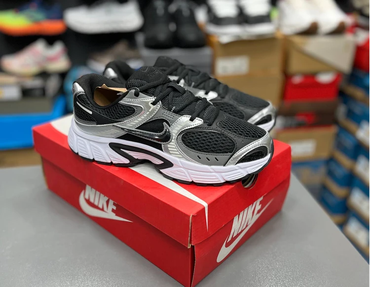 کتونی نایک وی فایو کی Nike v5k run / ساخت ویتنام وارداتی سایز 40 الی 45 /ضمانت کیفیت کالا/فروش تکی و عمده