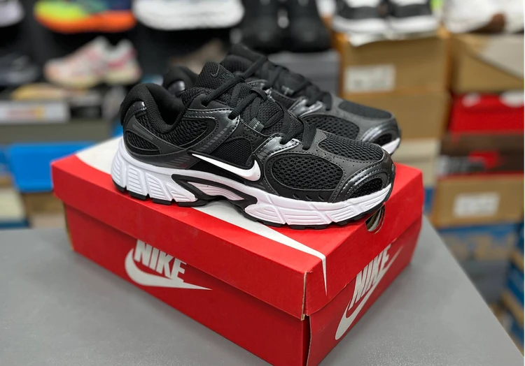 کتونی نایک وی فایو کی Nike v5k run / ساخت ویتنام وارداتی سایز 40 الی 45 /ضمانت کیفیت کالا/فروش تکی و عمده