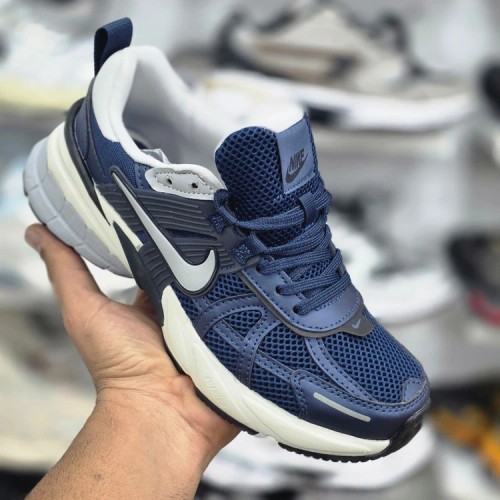 کتونی ست جذاب / نایک وی تو کی / Nike V2k Run /سایز 37الی۴۵ / ساخت ویتنام وارداتی / فروش تکی و عمده / ضمانت کیفیت کالا