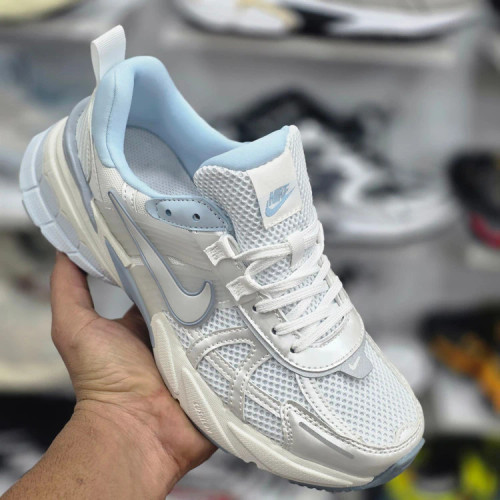 کتونی ست جذاب / نایک وی تو کی / Nike V2k Run /سایز 37الی۴۵ / ساخت ویتنام وارداتی / فروش تکی و عمده / ضمانت کیفیت کالا