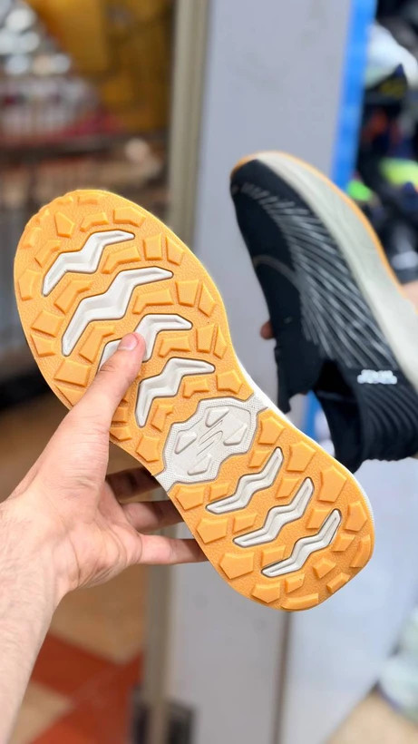 کتونی اسکیچرز اسلیپ اینزگو والک/Skechers GOwalk Slip-ins/ساخت ویتنام وارداتی فروش عمده و تک/سایز ۴۰ تا۴۵ ضمانت کیفیت کالا