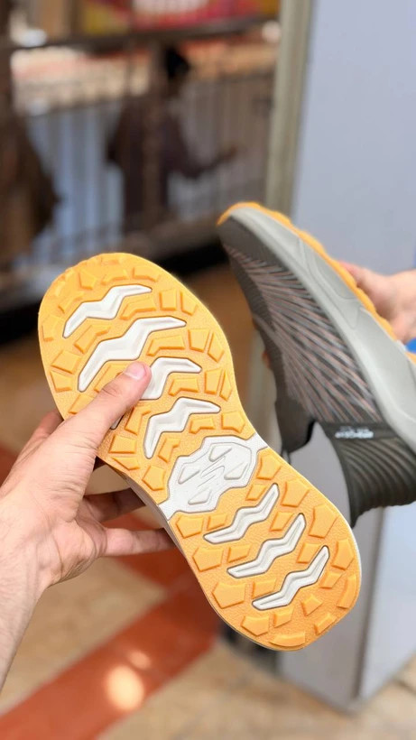 کتونی اسکیچرز اسلیپ اینزگو والک/Skechers GOwalk Slip-ins/ساخت ویتنام وارداتی فروش عمده و تک/سایز ۴۰ تا۴۵ ضمانت کیفیت کالا