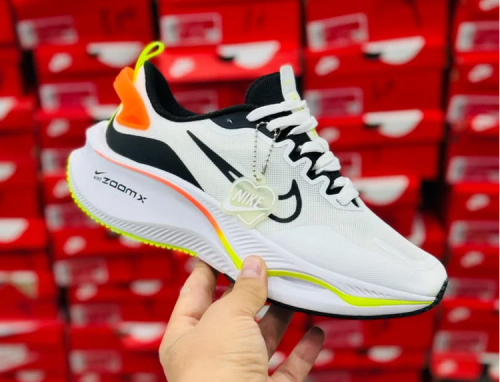 کتونی نایک لبخندی زوم ایکس / Nike Zoom X / ساخت ویتنام وارداتی / سایز۴۰ الی ۴۵ / فروش تکی و عمده / ضمانت کیفیت کالا