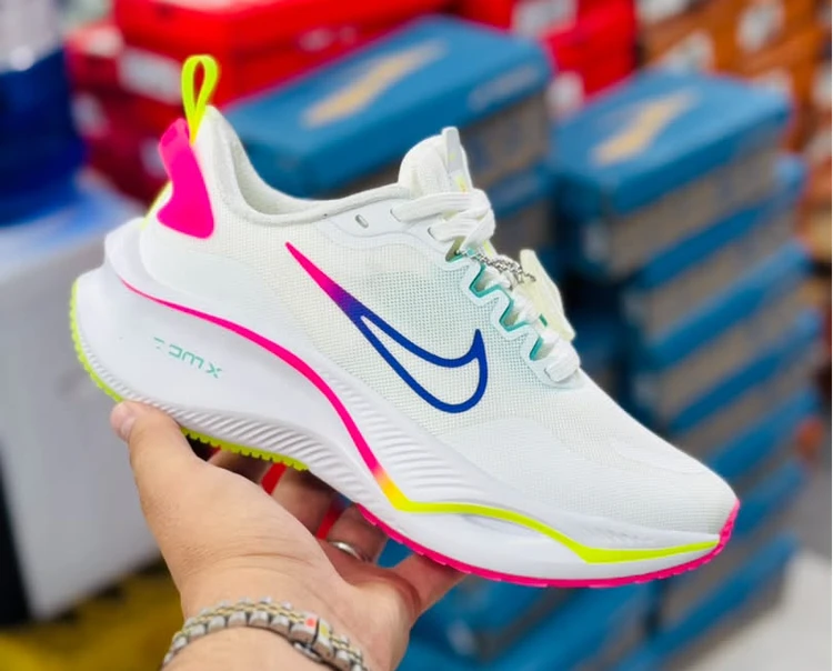 کتونی نایک لبخندی زوم ایکس / Nike Zoom X / ساخت ویتنام وارداتی / سایز ۳۷ الی ۴۰ / فروش تکی و عمده / ضمانت کیفیت کالا