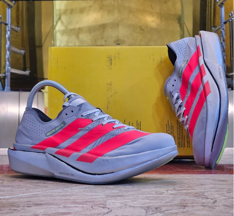 کتونی آدیداس آدی زیرو پرو ۵مسترکوالیتی / Adidas adizero pro 5 / ساخت ویتنام وارداتی/  سایز۴۰ الی ۴۵ / ضمانت کیفیت کالا / فروش تکی و عمده