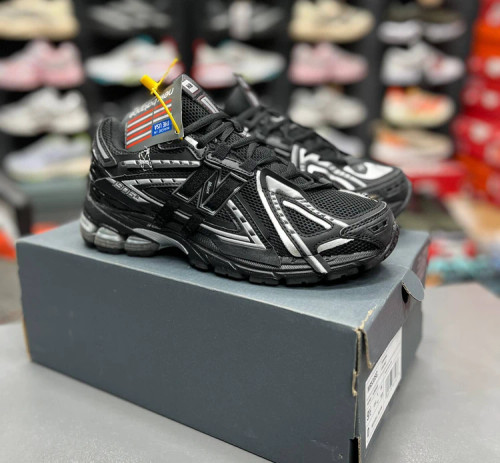 کتونی نیوبالانس ۱۹۰۶ مسترکوالیتی / Newbalance 1906 / ساخت ویتنام وارداتی / سایز40 الی ۴۵ / فروش تکی و عمده / ضمانت کیفیت کالا