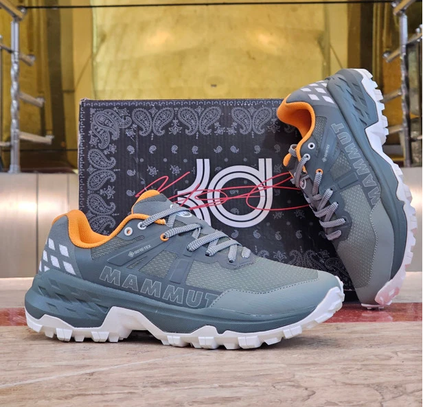 کتونی طبیعتگردی /ماموت ضد آب / Mammut Sertig II Low GTX GORE-TEX / ساخت ویتنام وارداتی / سایز ۴۰ الی ۴۵ / فروش تکی و عمده / ضمانت کیفیت کالا